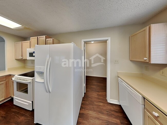 Building Photo - 8066 Chestnut Cape Dr