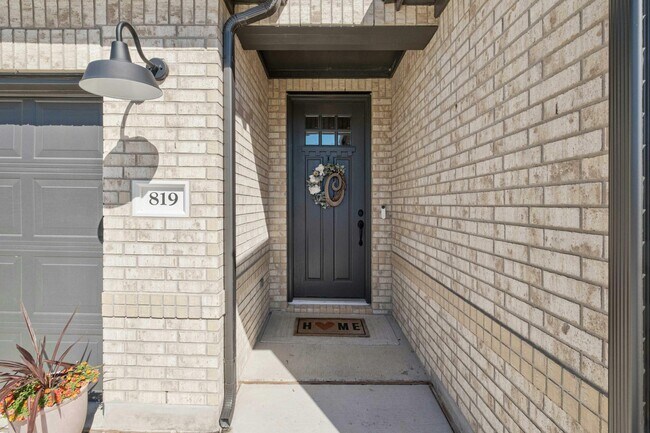 Foto del edificio - 819 Arrowhead Ranch Blvd