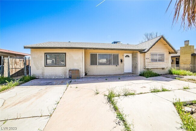 Building Photo - 3654 N Deer Creek Way