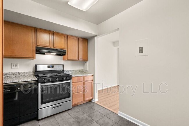 Building Photo - 4241 Columbia Pike