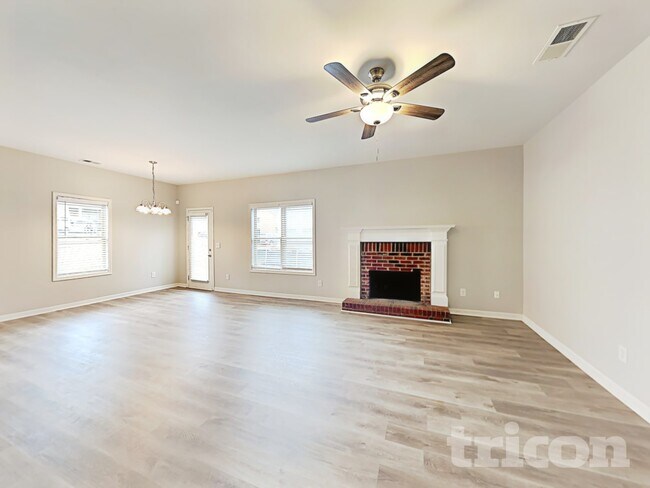 Building Photo - 122 Carriage Lake Dr