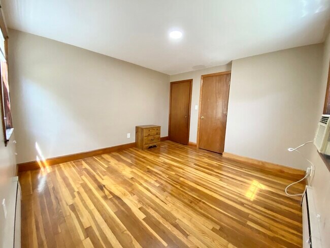 Foto del edificio - 9 Bradley Rd