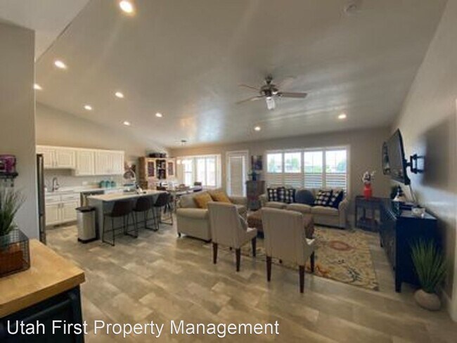 Foto del edificio - 3 br, 2.5 bath House - 939 W Edgehill Lane