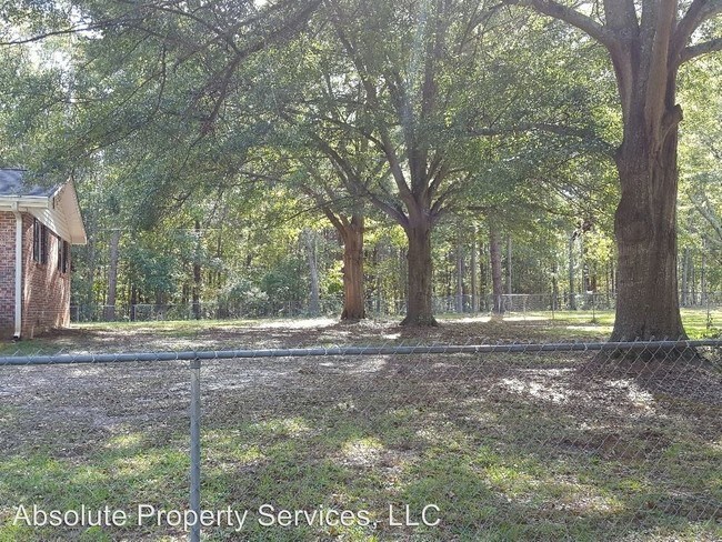 Building Photo - 18 Snowmill Rd