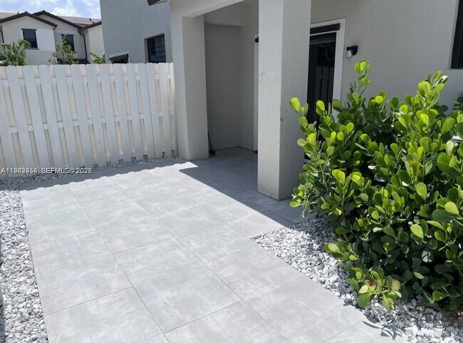 Foto del edificio - 15903 SW 2nd Pl