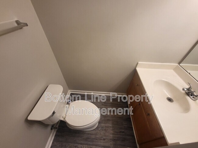 Foto del edificio - 9365 Glenwater Dr
