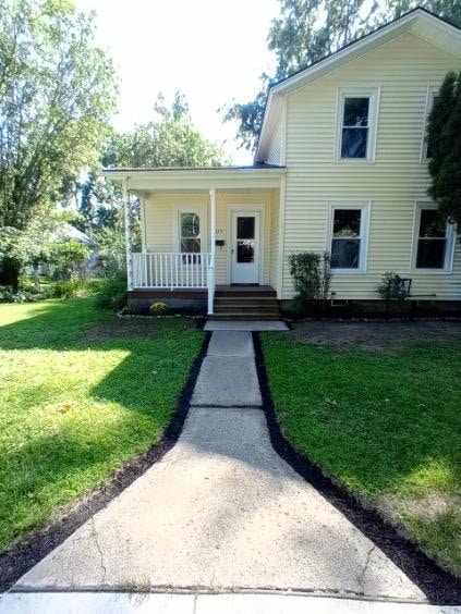 Building Photo - 209 3rd St