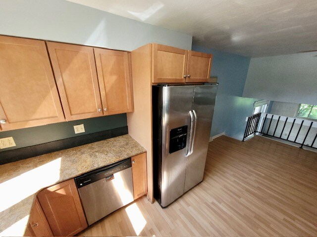 Foto del edificio - 818 Eastchester Dr