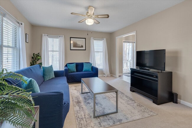 Foto del edificio - 2210 Wilshire Dr