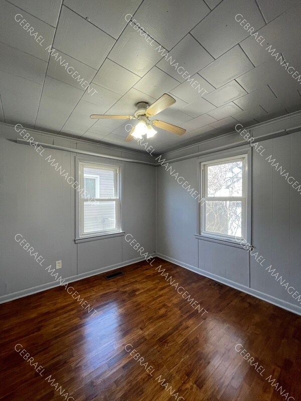 Foto del edificio - 748 Barrie Ave