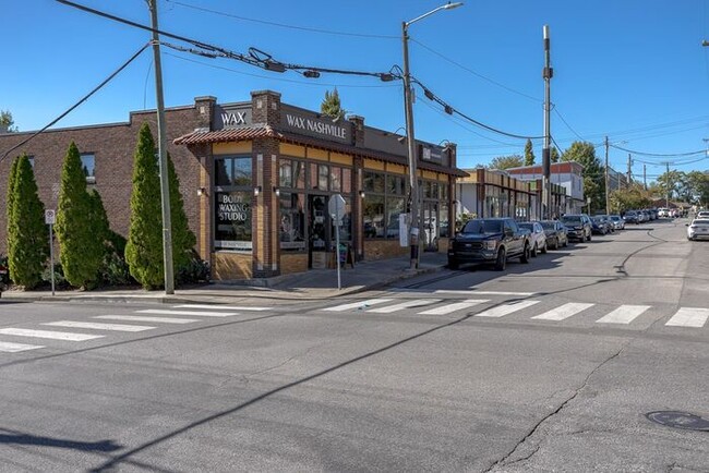 Building Photo - East Nashville 2 bed/2 bath condo