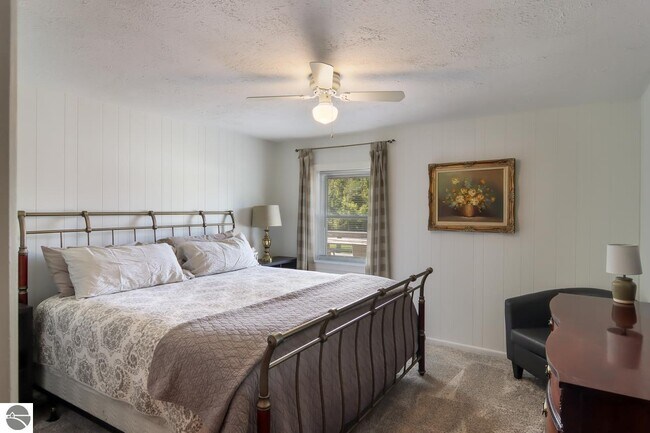 Foto del edificio - 7079 Hawley Rd