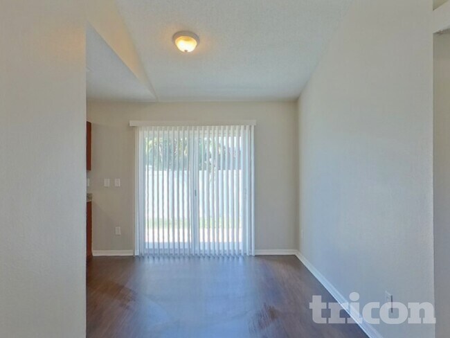 Foto del edificio - 3310 51st St N