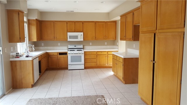 Building Photo - 8688 Cabin Pl
