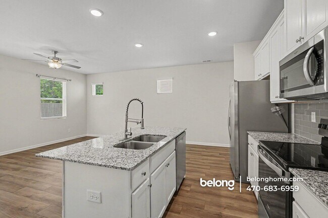 Foto del edificio - 1242 Riverstone Rd