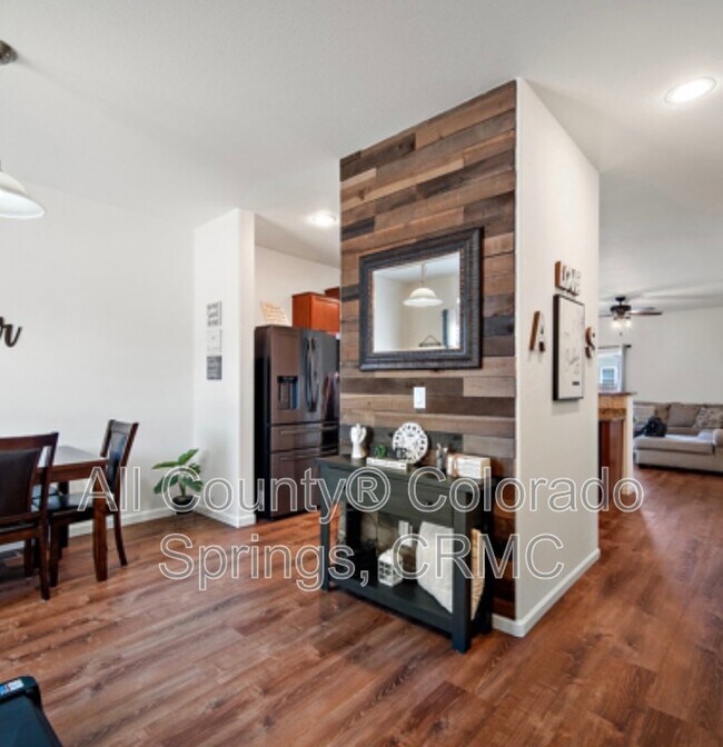 Foto del edificio - 10084 Thunderbolt Trail