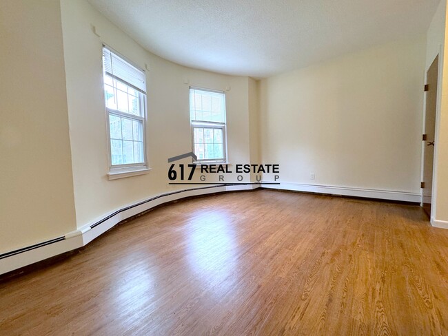 Building Photo - 74 S Huntington Ave