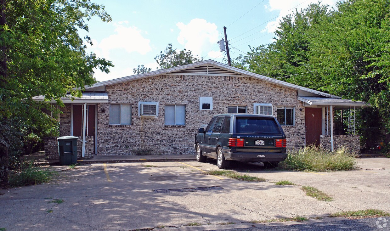 Building Photo - Lincoln Apartments
