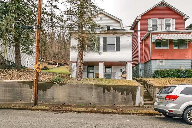 Primary Photo - 408 W 10th Ave