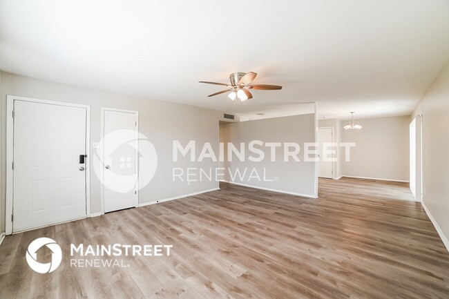 Foto del edificio - 3350 W Country Gables Dr