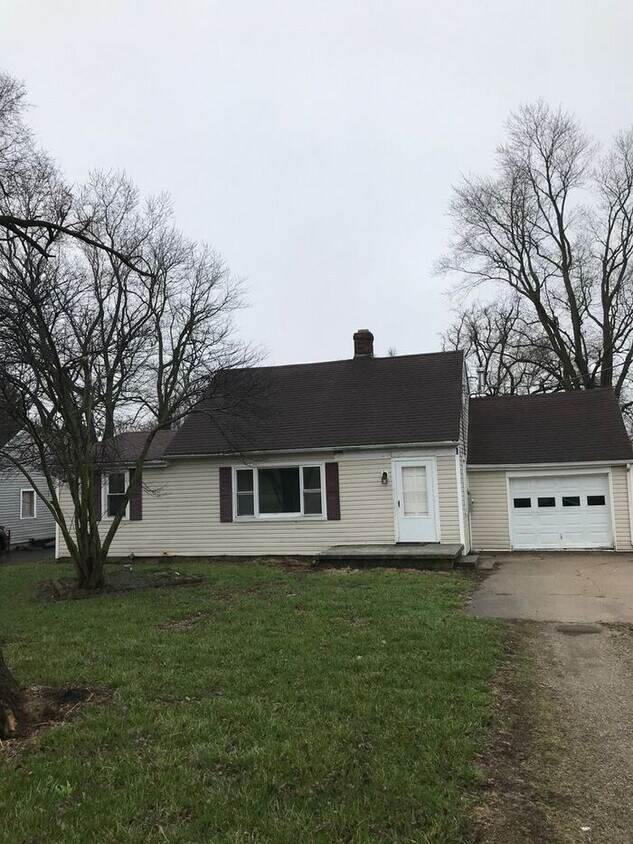 Primary Photo - 2215 W Jackson Rd