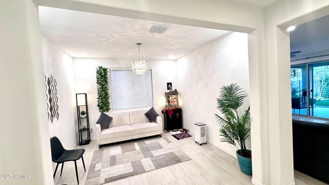 Building Photo - 12823 W Ocotillo Rd