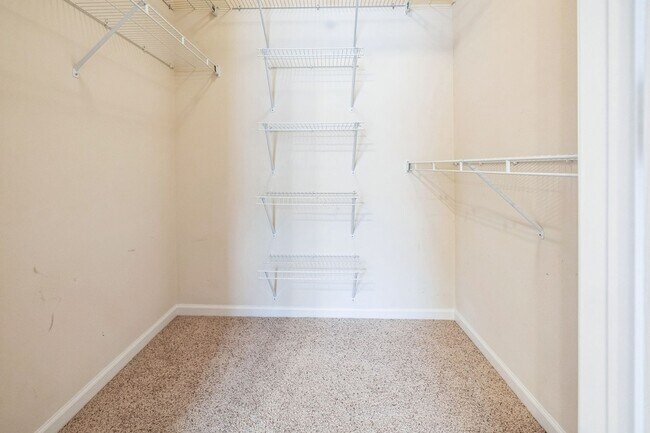 Foto del edificio - Charming 2BR Condo in Saint Louis