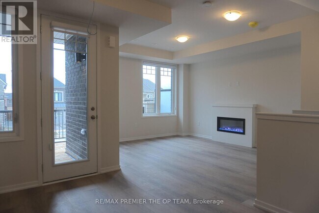 Photo du bâtiment - 12 Pierre Berton Blvd