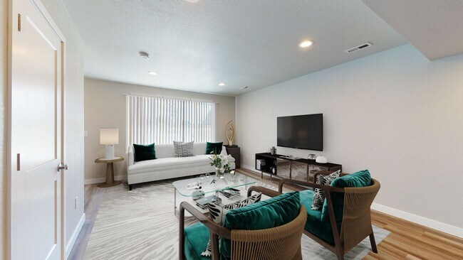 Foto del edificio - Carr West Townhomes