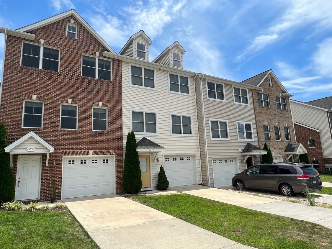 2210 Lapis Ln, Harrisonburg, VA 22801 - House Rental in Harrisonburg ... - Luxury Condo Properties In Harrisonburg
