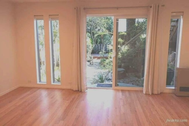 Building Photo - 443 Hoffman