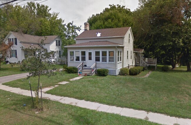 231 N. Prairie Street - 231 N Prairie St