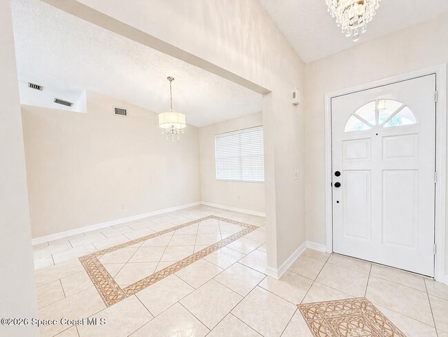 Building Photo - 270 Quail Dr