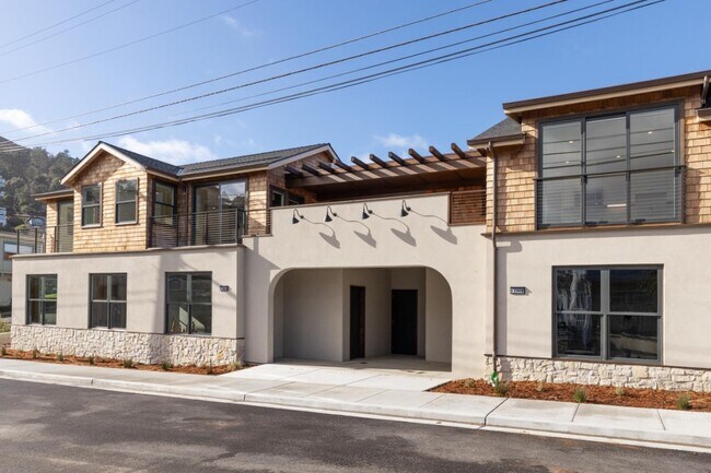 Building Photo - 1200 Danmann Ave