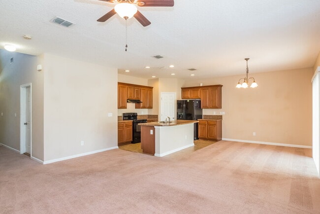 Building Photo - 6177 Casterbridge Rd