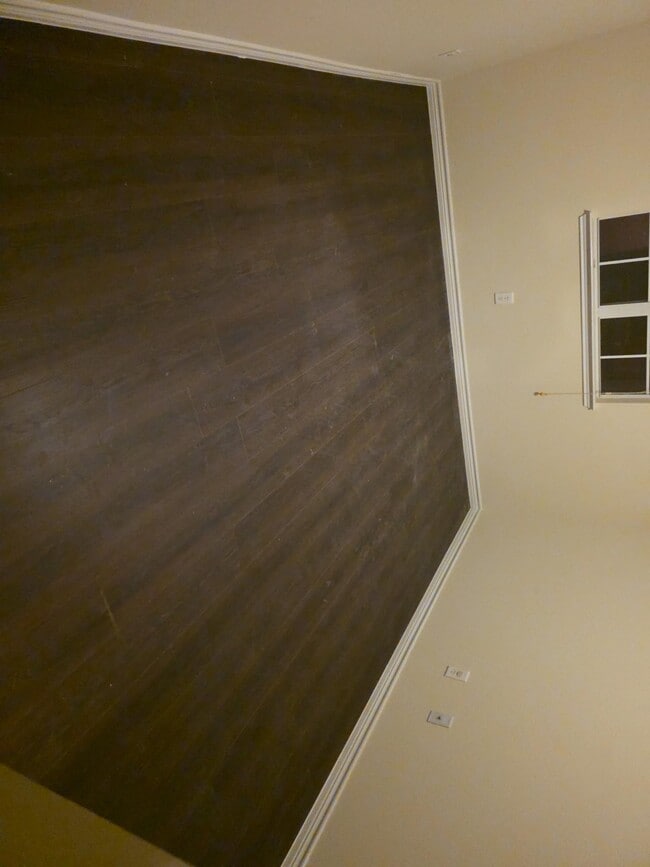 Foto del edificio - 6325 Cedar Falls Dr