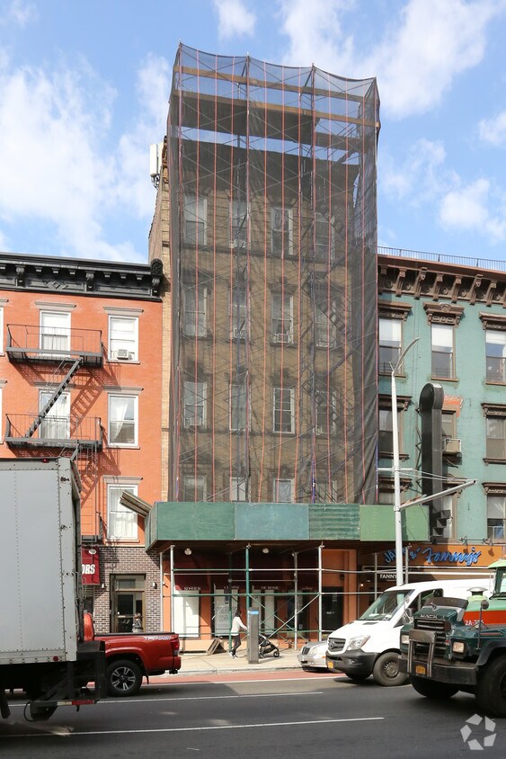 Primary Photo - 1589 Second Ave