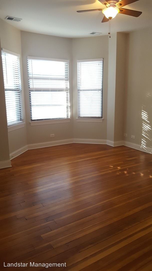 Foto del edificio - 2159 W Belmont Ave