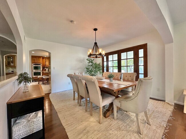 Building Photo - Spacious 4-Bedroom Family Home with EV Cha...