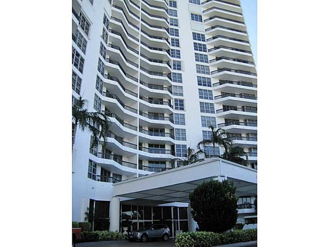 Foto del edificio - 3530 Mystic Pointe Dr