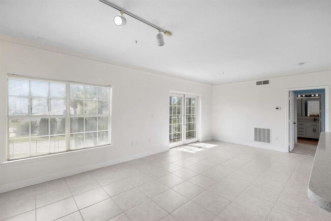 Foto del edificio - 4336 Bayside Village Dr