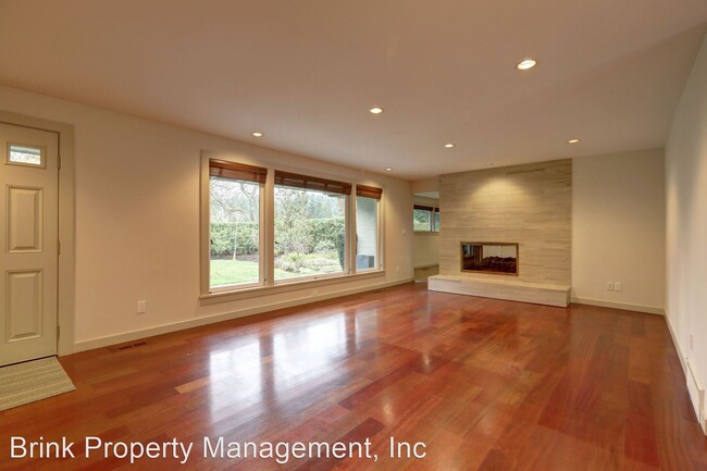Building Photo - 3 br, 2 bath House - 3001 Hunts Point Road