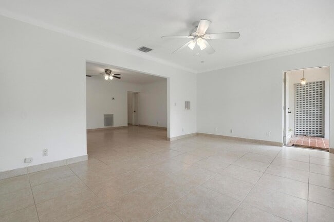 Foto del edificio - 440 NE 17th Way