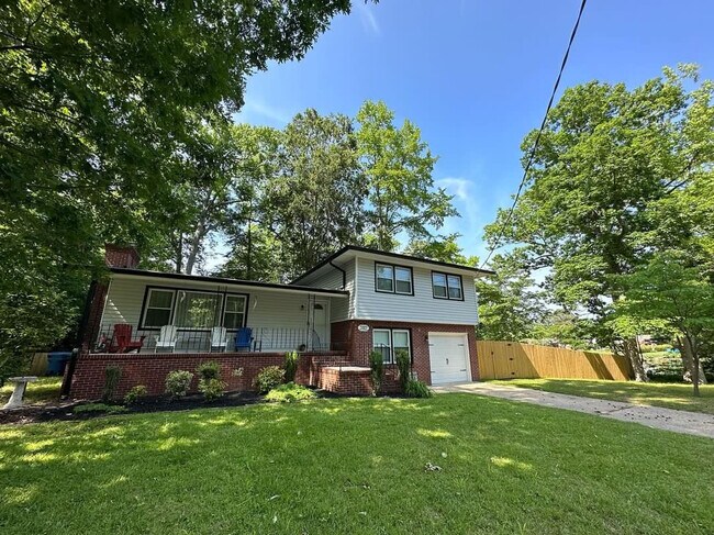 Building Photo - 3112 Edinburgh Dr