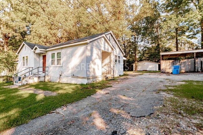 Building Photo - 4247 Forrest Rd