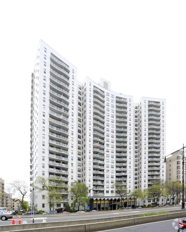 Executive Towers Apartments Bronx, NY