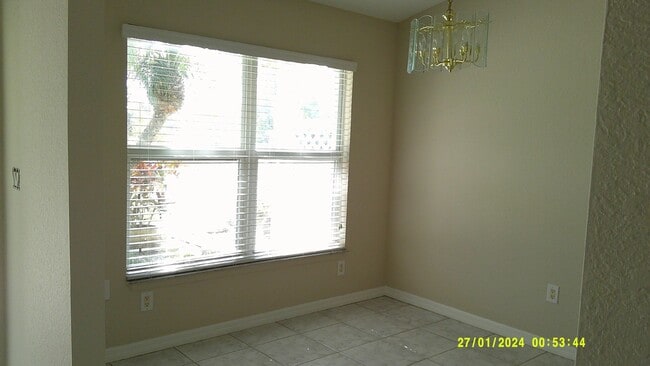 Building Photo - Bokeelia duplex-close to Pine Island Rd and Stringfellow