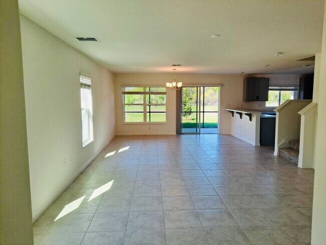 Foto del edificio - 1120 Papaya Cir.