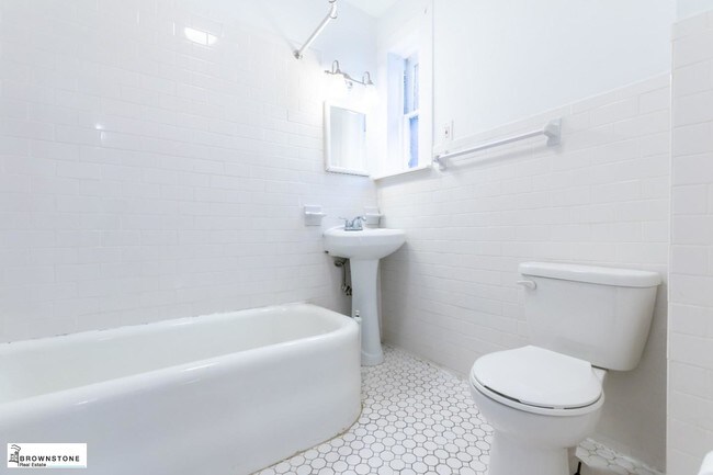 Foto del edificio - 76 1st Place