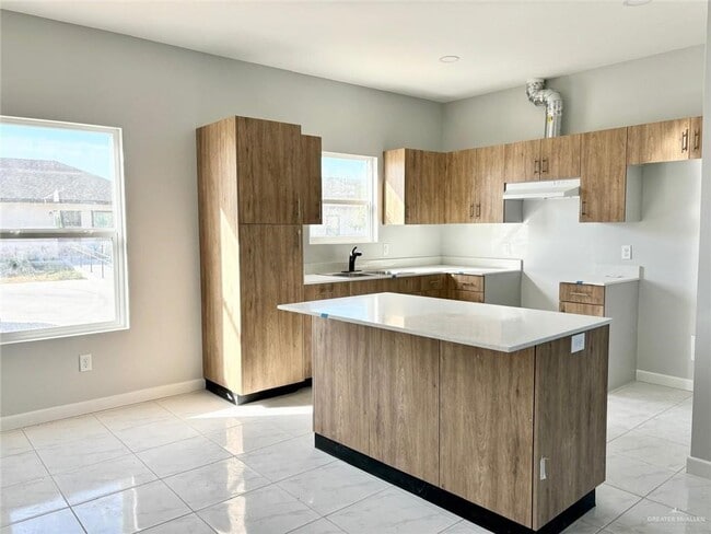 Foto del edificio - 17 West Dr